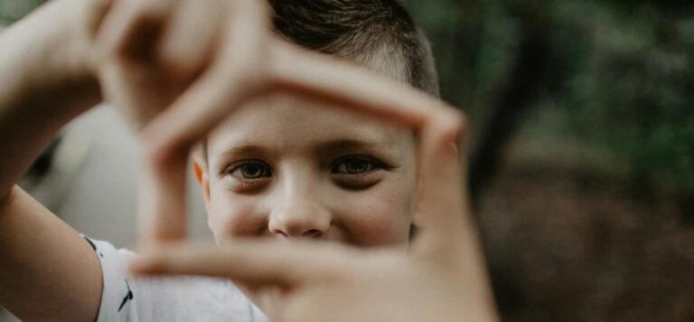 Wizerunek dzieci w Internecie – poradnik dla organizacji społecznych